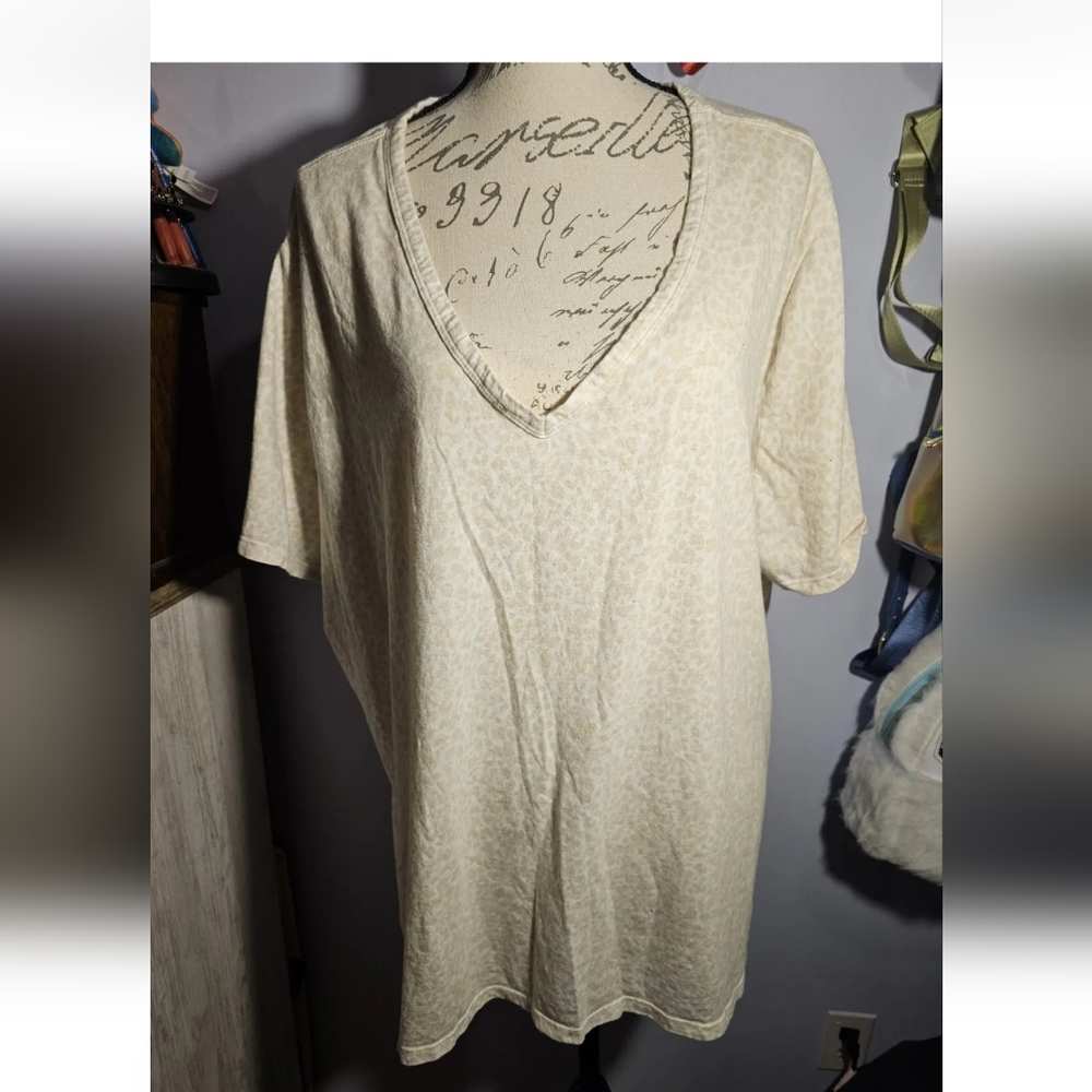 Ava & Viv Light Colored Leopard Print T Shirt Plus Size 4x